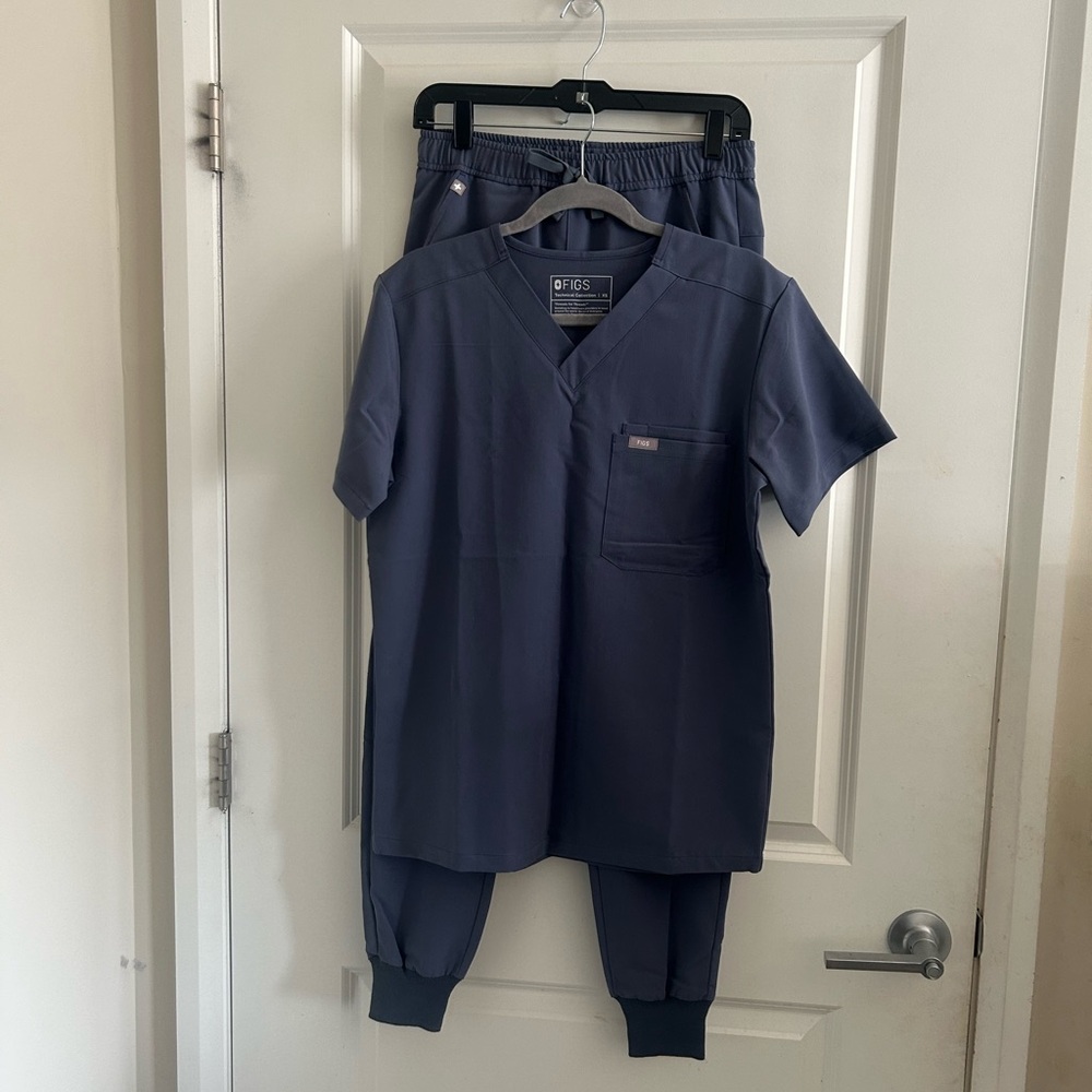 Figs Navy Blue Scrub Set